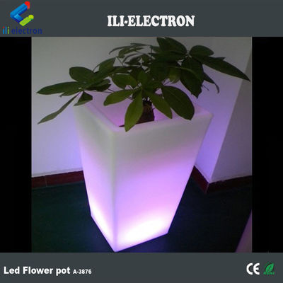 China Supplier Outdoor LED Illuminated Lighted Square Plant Pot 80000hs Battery Life
