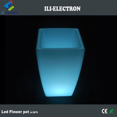 China Supplier Outdoor LED Illuminated Lighted Square Plant Pot 80000hs Battery Life