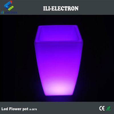 China Supplier Outdoor LED Illuminated Lighted Square Plant Pot 80000hs Battery Life