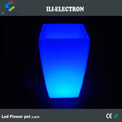 China Supplier Outdoor LED Illuminated Lighted Square Plant Pot 80000hs Battery Life