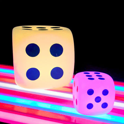 Illuminated Outdoor LED Cube Light Dice Style 15cm 20cm 30cm IP65 Waterproof For Outdoor Events