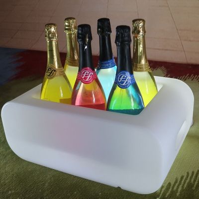 CE/ ROHS Certificate SMD 5050 PE Plastic LED Ice Bucket 16 Colors Changing Illuminated