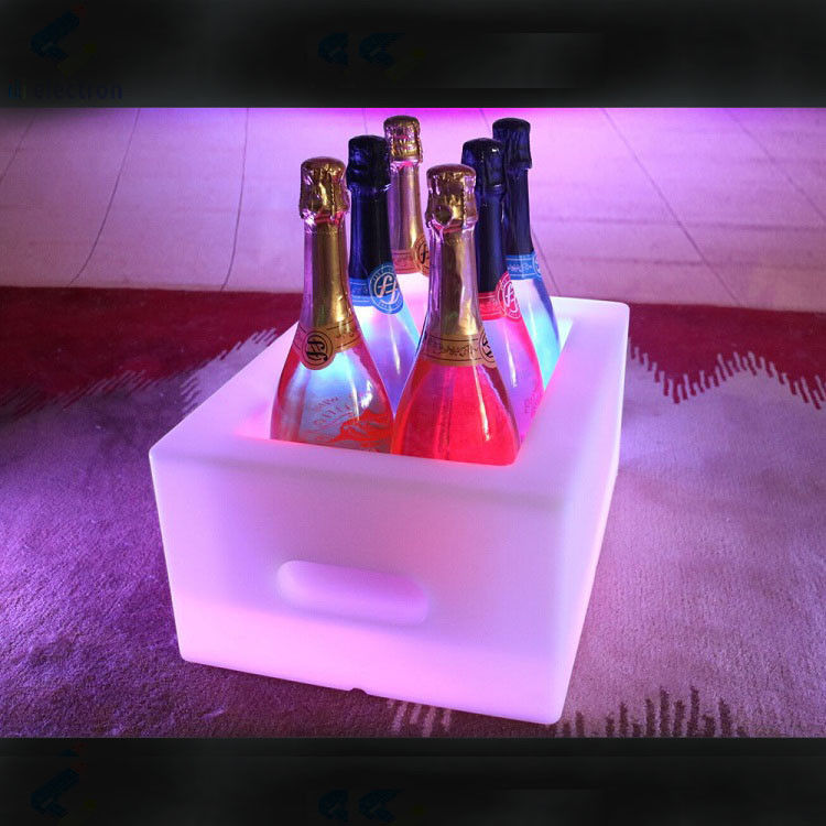 16 Colors Changing PE Plastic LED Ice Bucket IP65 Water Resistant For Beer Champagne