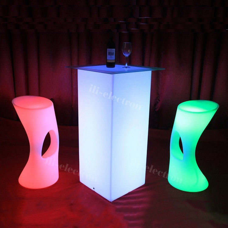 Outdoor LED Light Cocktail Table High Cuboid PE Plastic Material With Remote Control